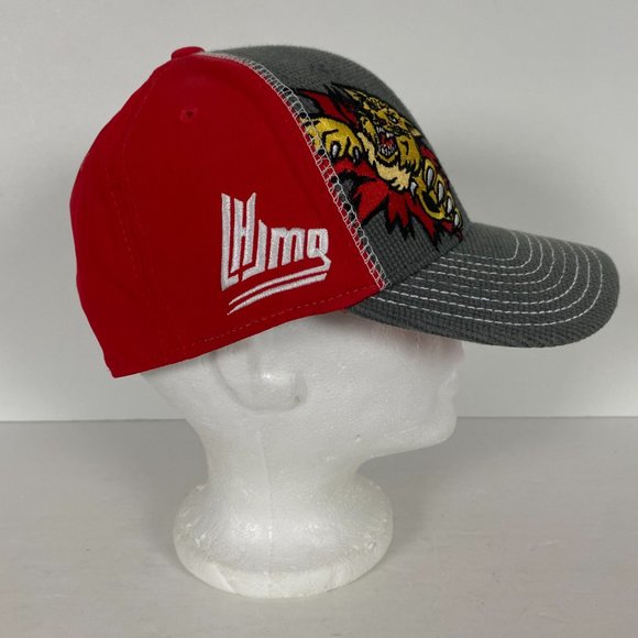 Moncton Wildcats Reebok Center Ice Collection Hat Mens Size S/M Hockey QMJHL - Picture 4 of 5